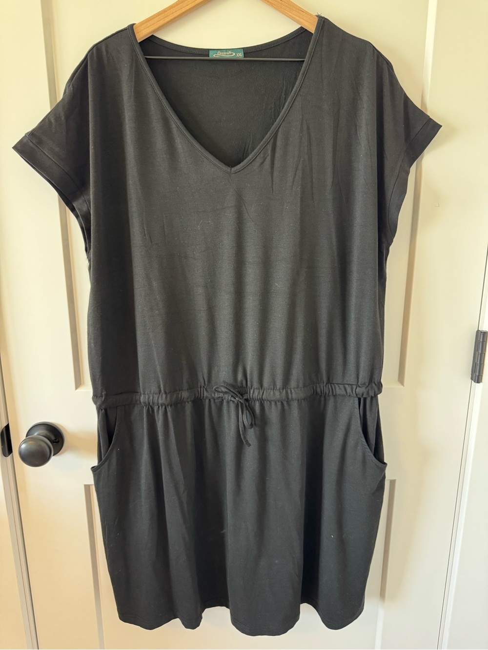 V-Neck Drawstring with Pockets Black Dress Size XXL